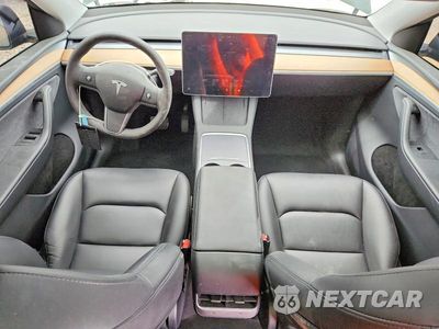 Zdjęcie 8 z 12 samochodu: 2024 TESLA MODEL Y VIN:7SAYGDED9RA303634 - miniatura