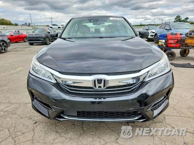 Piąte zdjęcie samochodu w środku: 2017 HONDA ACCORD TOURING HYBRID VIN:JHMCR6F75HC029061 - miniatura