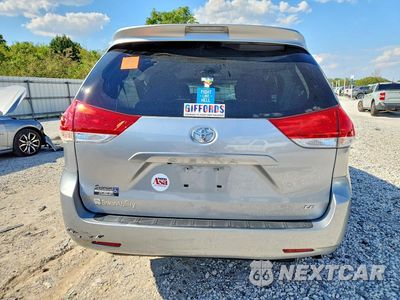 Zdjęcie 6 z 13 samochodu: 2014 TOYOTA SIENNA LE VIN:5TDKK3DCXES440854 - miniatura