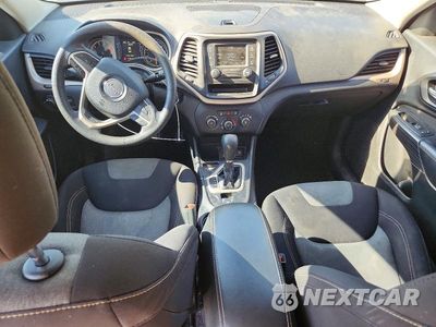 Zdjęcie 8 z 13 samochodu: 2017 JEEP CHEROKEE SPORT VIN:1C4PJLAS1HW507785 - miniatura