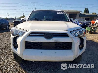 Piąte zdjęcie samochodu w środku: 2020 TOYOTA 4RUNNER SR5 PREMIUM VIN:JTEBU5JR5L5837448 - miniatura