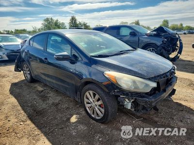 Czwarte zdjęcie samochodu z boku: 2014 KIA FORTE LX VIN:KNAFX4A66E5194282 - miniatura