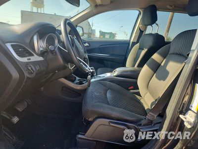 Zdjęcie 7 z 13 samochodu: 2020 DODGE JOURNEY SE VIN:3C4PDCABXLT194984 - miniatura