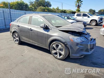 Czwarte zdjęcie samochodu z boku: 2019 CHEVROLET SONIC PREMIER VIN:1G1JF5SB3K4128915 - miniatura