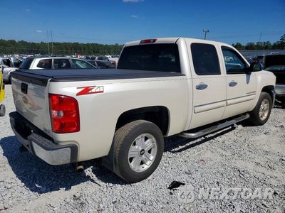 Trzecie zdjęcie samochodu z tyłu: 2013 CHEVROLET SILVERADO C1500 LT VIN:3GCPCSE06DG251505 - miniatura