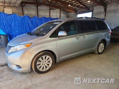 2015 TOYOTA SIENNA LE 5TDJK3DC5FS100654 - główne zdjęcie licytacji z USA - miniatura