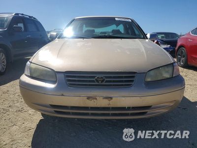 Piąte zdjęcie samochodu w środku: 1997 TOYOTA CAMRY LE VIN:JT2BG22K9V0058333 - miniatura