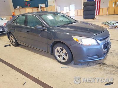 Czwarte zdjęcie samochodu z boku: 2015 CHEVROLET MALIBU LS VIN:1G11A5SLXFF111045 - miniatura