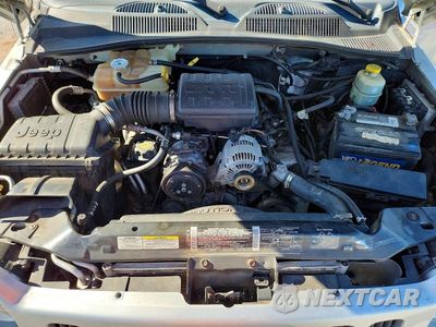 Zdjęcie 12 z 13 samochodu: 2002 JEEP LIBERTY LIMITED VIN:1J4GL58K72W176403 - miniatura