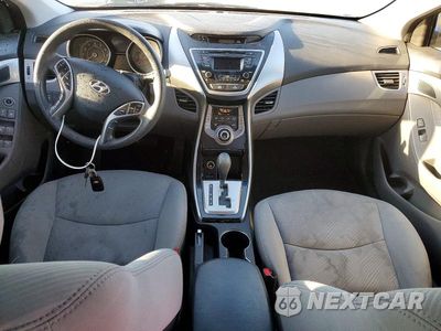 Zdjęcie 8 z 12 samochodu: 2013 HYUNDAI ELANTRA GLS VIN:5NPDH4AE4DH396132 - miniatura