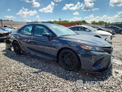 Czwarte zdjęcie samochodu z boku: 2024 TOYOTA CAMRY TRD VIN:4T1KZ1AK7RU095596 - miniatura