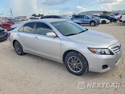 Czwarte zdjęcie samochodu z boku: 2010 TOYOTA CAMRY LE VIN:4T1BF3EK6AU072393 - miniatura