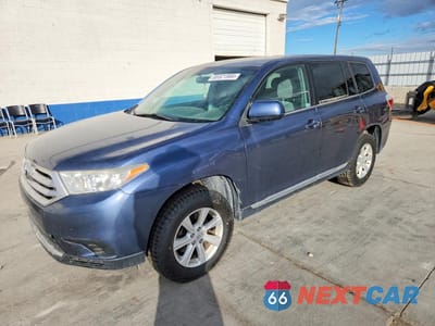 2011 TOYOTA HIGHLANDER BASE 5TDBK3EHXBS041948 - główne zdjęcie licytacji z USA - miniatura