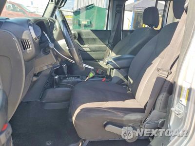 Zdjęcie 7 z 12 samochodu: 2017 JEEP WRANGLER UNLIMITED SPORT VIN:1C4HJWDG4HL654357 - miniatura