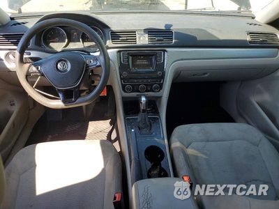 Zdjęcie 8 z 12 samochodu: 2016 VOLKSWAGEN PASSAT S VIN:1VWAS7A32GC049447 - miniatura
