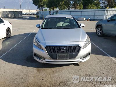 Piąte zdjęcie samochodu w środku: 2016 HYUNDAI SONATA HYBRID SE VIN:KMHE24L15GA030011 - miniatura