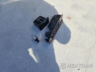 Zdjęcie 12 z 13 samochodu: 2002 BUICK REGAL LS VIN:2G4WB55K121110277 - miniatura