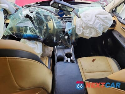 Zdjęcie 8 z 13 samochodu: 2015 LEXUS NX 200T VIN:JTJYARBZ3F2014839 - miniatura