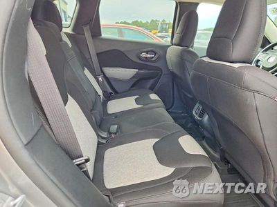 Zdjęcie 11 z 13 samochodu: 2014 JEEP CHEROKEE LATITUDE VIN:1C4PJMCS2EW318156 - miniatura