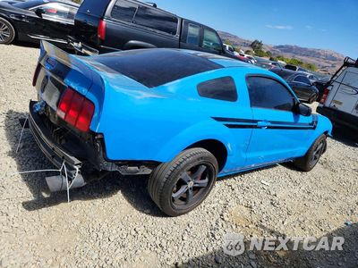 Trzecie zdjęcie samochodu z tyłu: 2005 FORD MUSTANG VIN:1ZVFT80N055104264 - miniatura