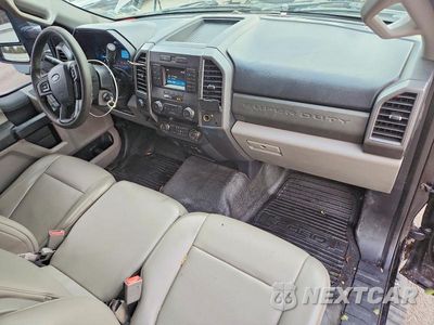 Zdjęcie 8 z 12 samochodu: 2019 FORD F250 SUPER DUTY VIN:1FTBF2B63KEF90012 - miniatura