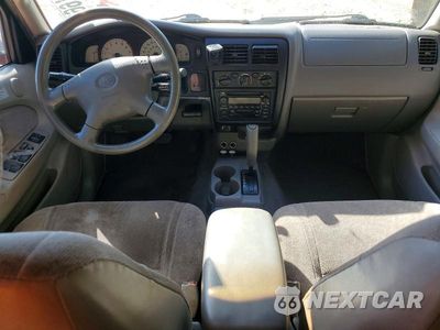 Zdjęcie 8 z 12 samochodu: 2002 TOYOTA TACOMA DOUBLE CAB PRERUNNER VIN:5TEGN92N92Z132156 - miniatura