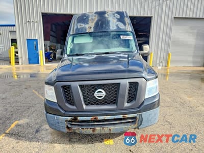 Piąte zdjęcie samochodu w środku: 2016 NISSAN NV 2500 HD SV VIN:1N6BF0LY0GN810831 - miniatura