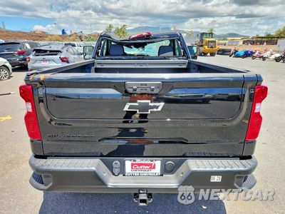 Zdjęcie 10 z 12 samochodu: 2026 CHEVROLET SILVERADO K1500 VIN:3GCNKAEK6TG329706 - miniatura