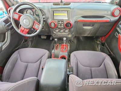 Zdjęcie 8 z 14 samochodu: 2013 JEEP WRANGLER UNLIMITED SAHARA VIN:1C4BJWEG0DL502414 - miniatura