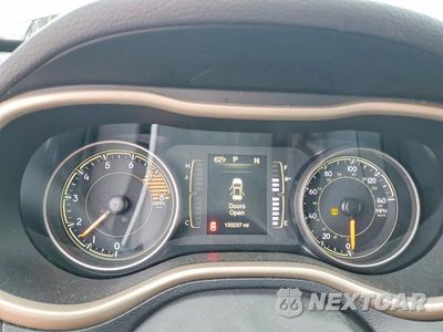 Zdjęcie 9 z 14 samochodu: 2017 JEEP CHEROKEE LATITUDE VIN:1C4PJLCSXHW591778 - miniatura