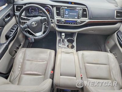 Zdjęcie 8 z 12 samochodu: 2015 TOYOTA HIGHLANDER LIMITED PLATINUM VIN:5TDDKRFH2FS075186 - miniatura