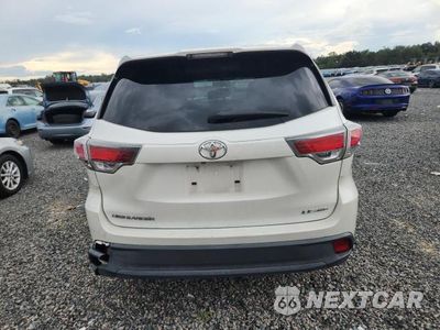 Zdjęcie 6 z 13 samochodu: 2015 TOYOTA HIGHLANDER LE VIN:5TDBKRFH9FS160324 - miniatura