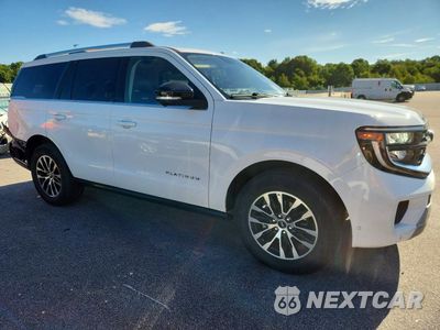 Czwarte zdjęcie samochodu z boku: 2025 FORD EXPEDITION PLATINUM VIN:1FMJU1M87SEA07916 - miniatura