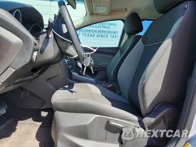 Zdjęcie 7 z 12 samochodu: 2014 FORD FOCUS SE VIN:1FADP3F22EL445617 - miniatura