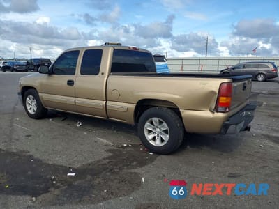 Drugie zdjęcie samochodu z przodu: 2000 CHEVROLET SILVERADO C1500 VIN:2GCEC19T6Y1225006 - miniatura