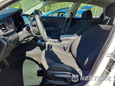 Zdjęcie 7 z 12 samochodu: 2019 KIA OPTIMA LX VIN:5XXGT4L32KG367096 - miniatura