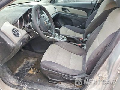 Zdjęcie 7 z 12 samochodu: 2014 CHEVROLET CRUZE LS VIN:1G1PA5SH9E7435392 - miniatura