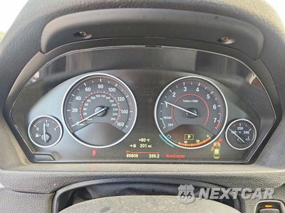 Zdjęcie 9 z 13 samochodu: 2018 BMW 330 XI VIN:WBA8D9C51JA614180 - miniatura