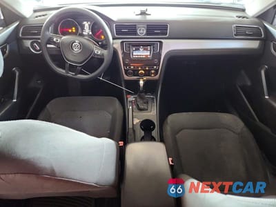 Zdjęcie 8 z 12 samochodu: 2016 VOLKSWAGEN PASSAT S VIN:1VWAT7A31GC064437 - miniatura