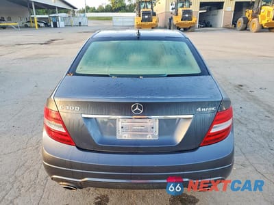 Zdjęcie 6 z 12 samochodu: 2013 MERCEDES-BENZ C 300 4MATIC VIN:WDDGF8AB4DG141040 - miniatura