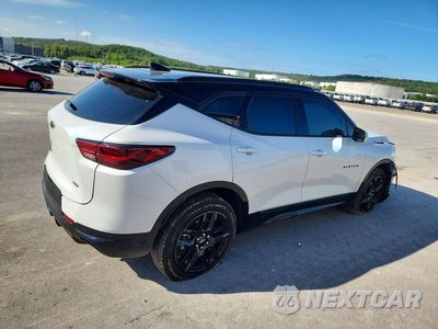 Trzecie zdjęcie samochodu z tyłu: 2024 CHEVROLET BLAZER RS VIN:3GNKBERSXRS124732 - miniatura