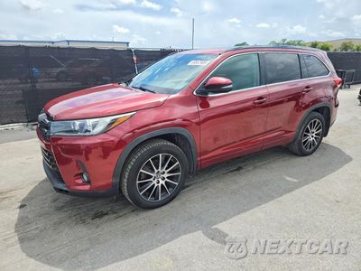 2018 TOYOTA HIGHLANDER SE 5TDJZRFH0JS540765 - główne zdjęcie licytacji z USA - miniatura