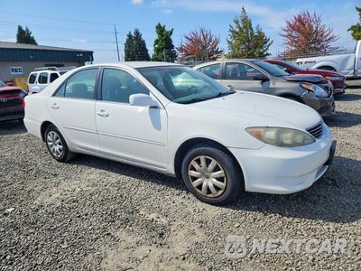 Czwarte zdjęcie samochodu z boku: 2005 TOYOTA CAMRY LE VIN:4T1BE32K55U016832 - miniatura