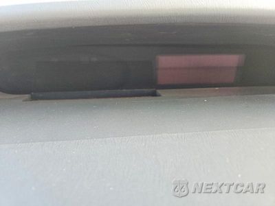 Zdjęcie 9 z 12 samochodu: 2015 TOYOTA PRIUS TWO VIN:JTDKN3DU2F1884048 - miniatura