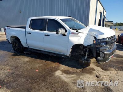 Czwarte zdjęcie samochodu z boku: 2021 CHEVROLET SILVERADO K1500 LT TRAIL BOSS VIN:3GCPYFED6MG225692 - miniatura