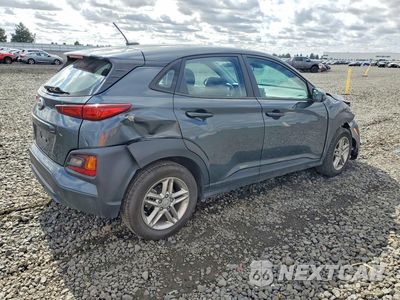 Trzecie zdjęcie samochodu z tyłu: 2021 HYUNDAI KONA SE VIN:KM8K12AA1MU662351 - miniatura