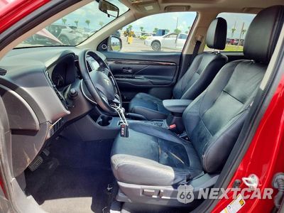 Zdjęcie 7 z 13 samochodu: 2016 MITSUBISHI OUTLANDER SE VIN:JA4AD3A35GZ054364 - miniatura