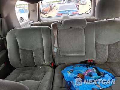 Zdjęcie 10 z 13 samochodu: 2004 CHEVROLET TAHOE C1500 VIN:1GNEC13VX4R149535 - miniatura