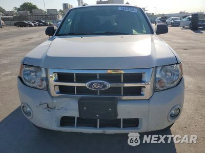 Piąte zdjęcie samochodu w środku: 2011 FORD ESCAPE XLT VIN:1FMCU0D72BKC10238 - miniatura