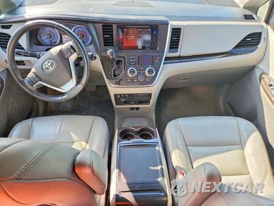 Zdjęcie 8 z 13 samochodu: 2017 TOYOTA SIENNA XLE PREMIUM 8-PASSENGER VIN:5TDYZ3DC4HS777191 - miniatura